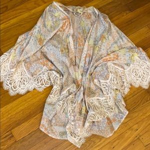 Victoria Secret floral kimono with lace